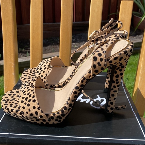 Qupid Women’s Leopard Open Toe Heels Size 8 - Picture 3 of 7